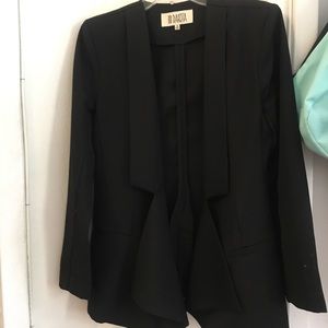 BB Dakota Black Blazer
